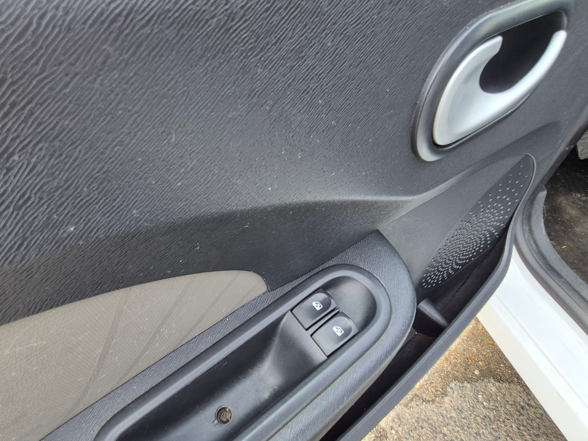 RENAULT Twingo 1.2 16V Access