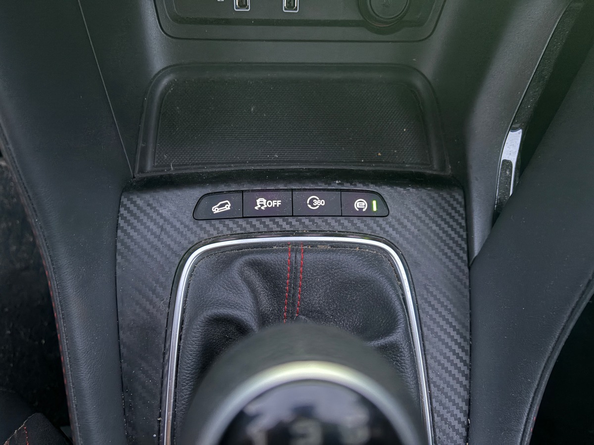 MG ZS 1.5 VTI 106 CH 2WD LUXURY