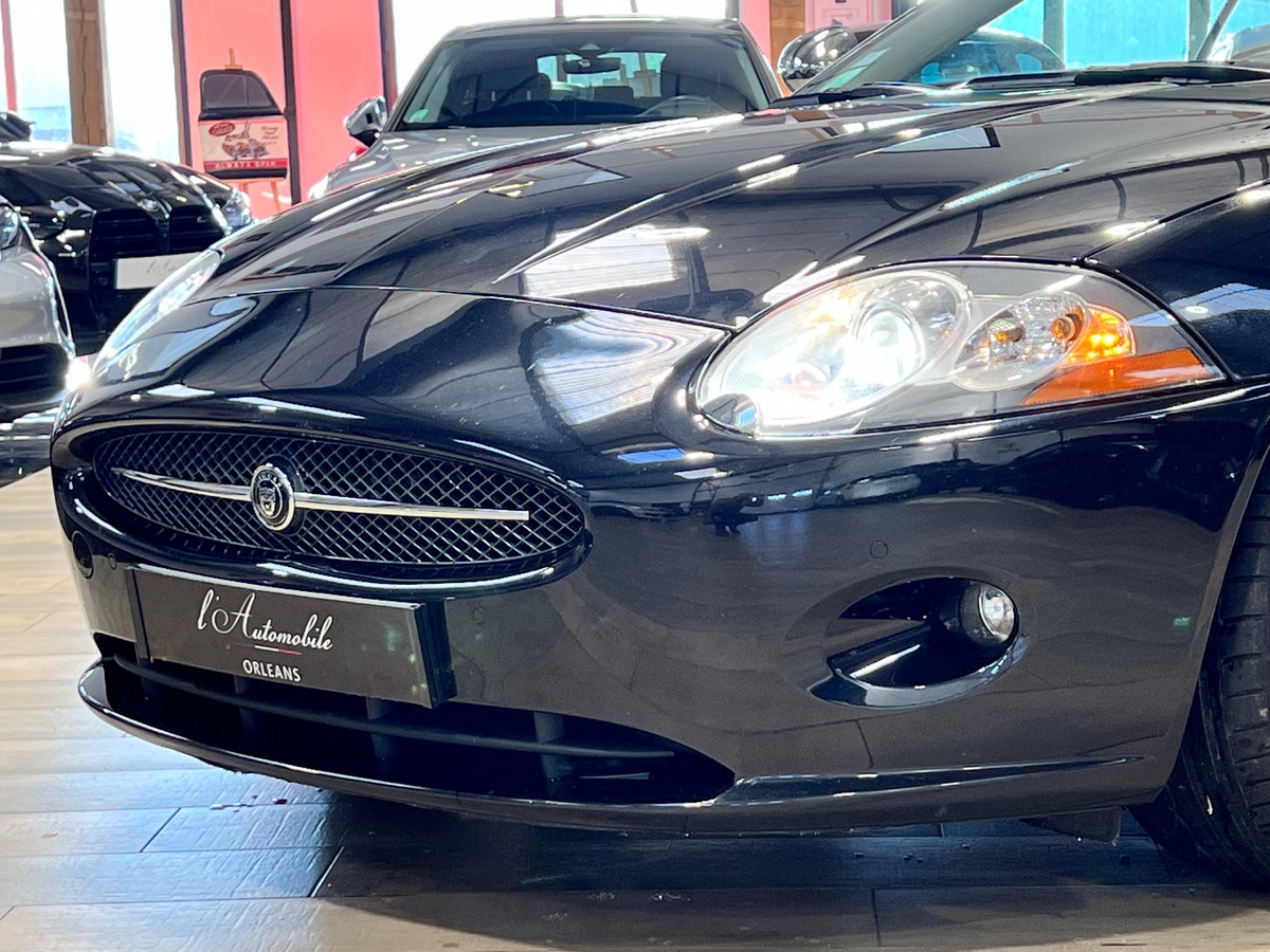 Jaguar XK Coupé Ph1 4.2 32V 298CV BVA z