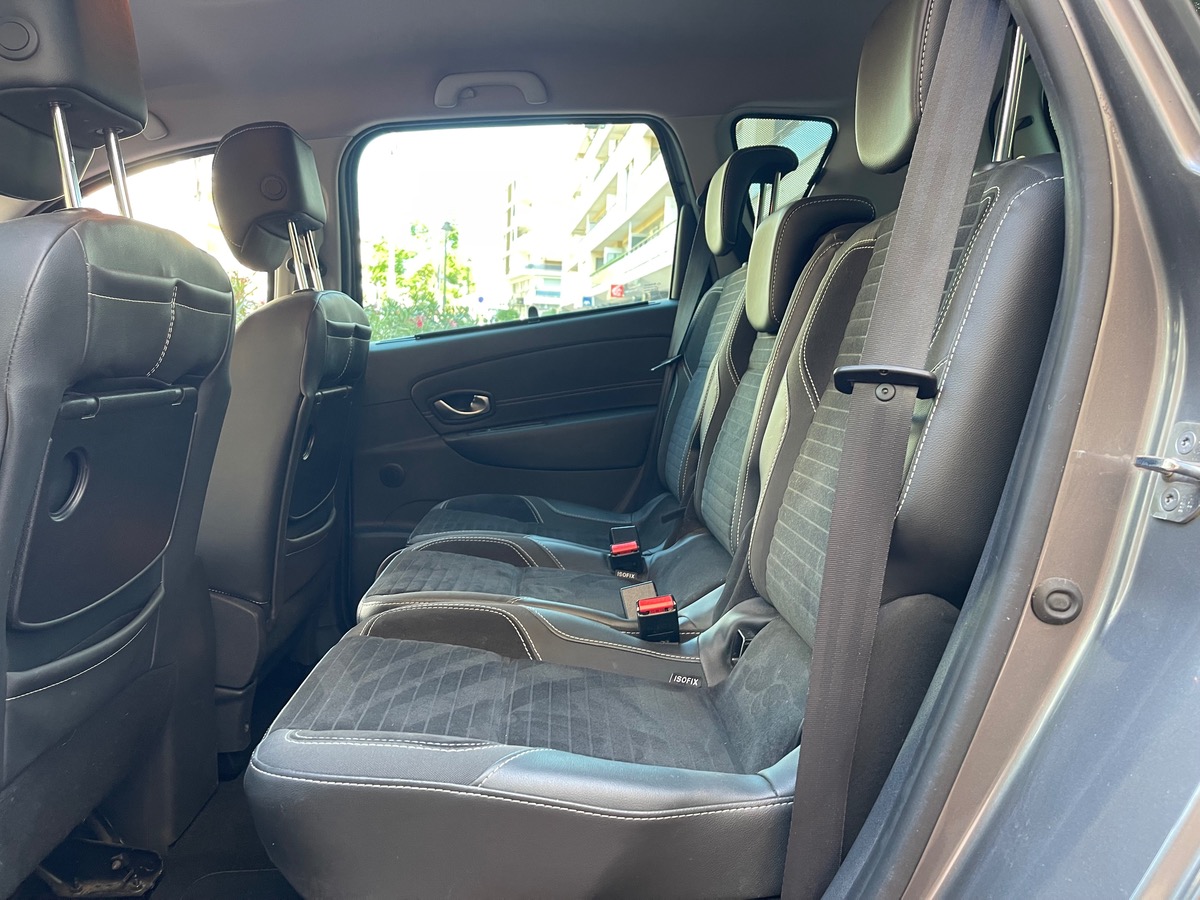 RENAULT Scenic 1.5 DCI 110 cv Phase 2  / XMOD  / Finition Bose / KM Reel / GPS