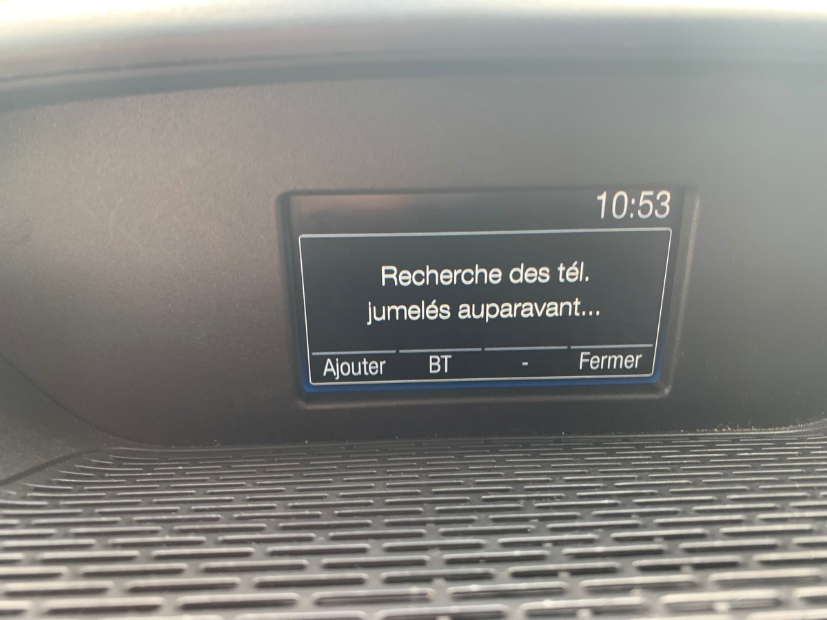 Ford TRANSIT 130 ch | Attelage | Régulateur de vitesse | Bluetooth | Plancher bois et latérale