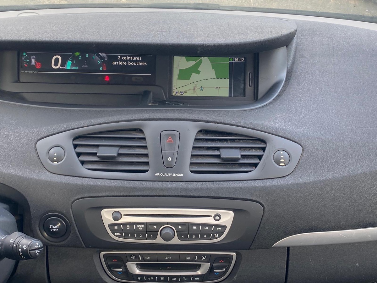 RENAULT Grand Scenic 1.5 dci 110cv 7 places 4990eu