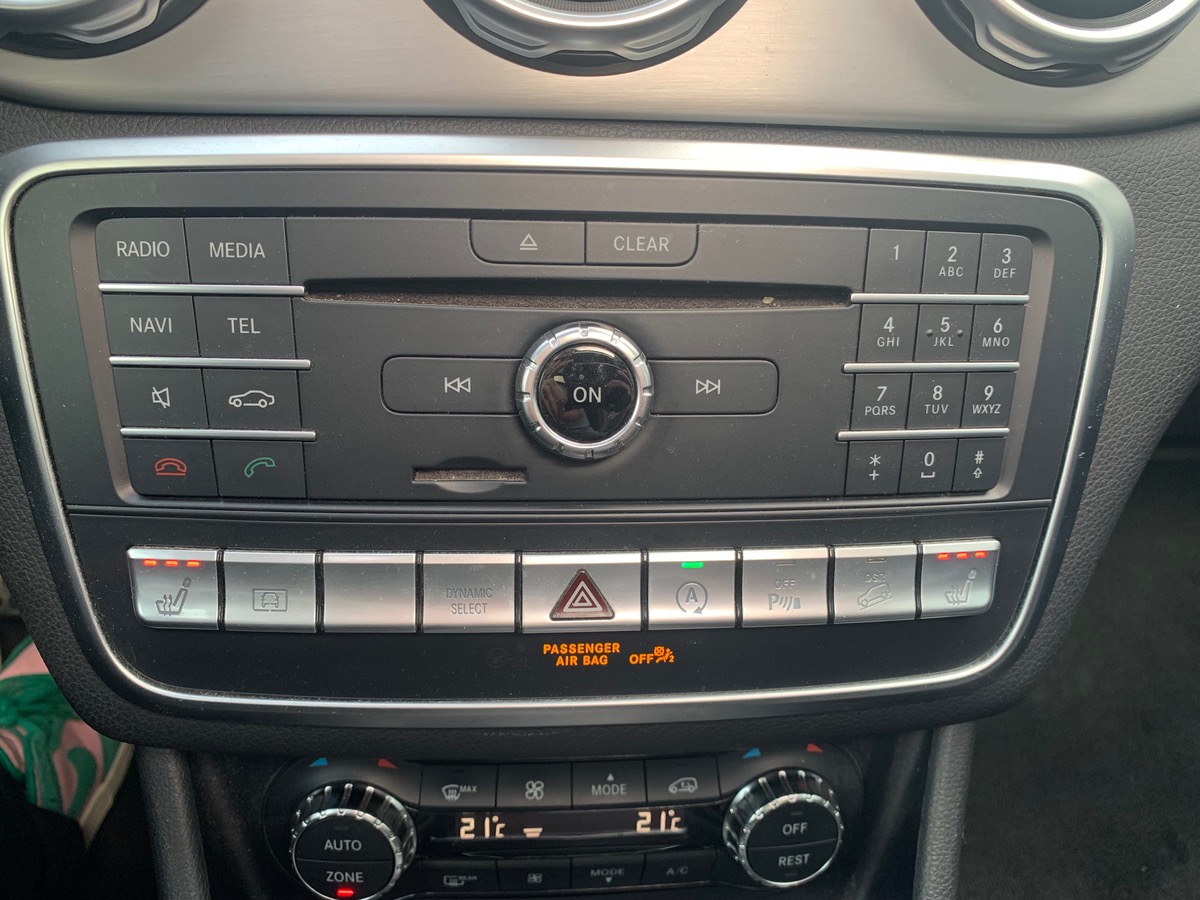 Mercedes-Benz GLA 177 | FASCINATION | Toit Panoramique NEUF | Caméra Recul | Attelage | 4MATIC