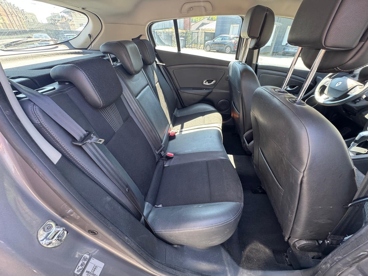 RENAULT Megane 3 2.0 i 16V CVT-BVA 140 Privilège - boite automatique - Garantie