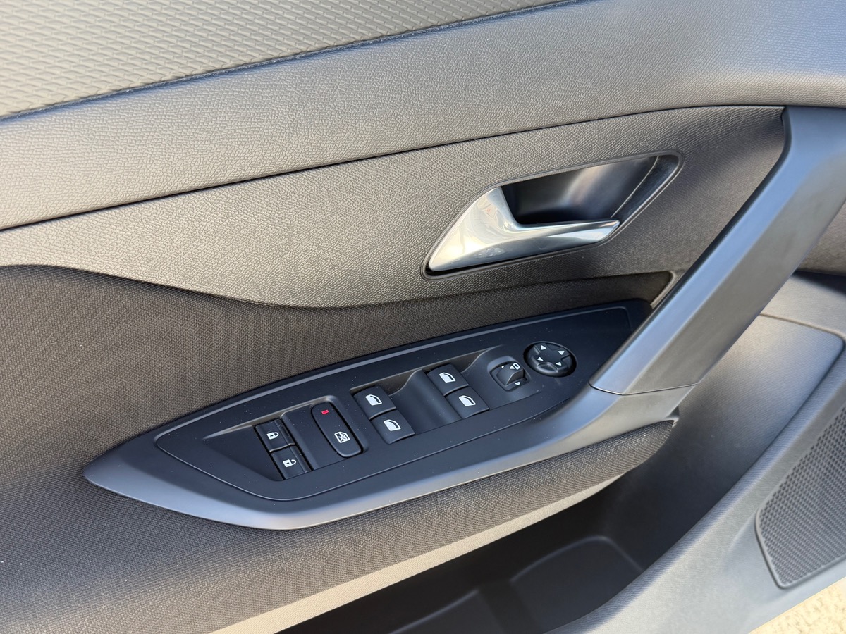 Peugeot 308 PHEV 180CH E-EAT8 ACTIVE PACK / 1 ERE MAIN