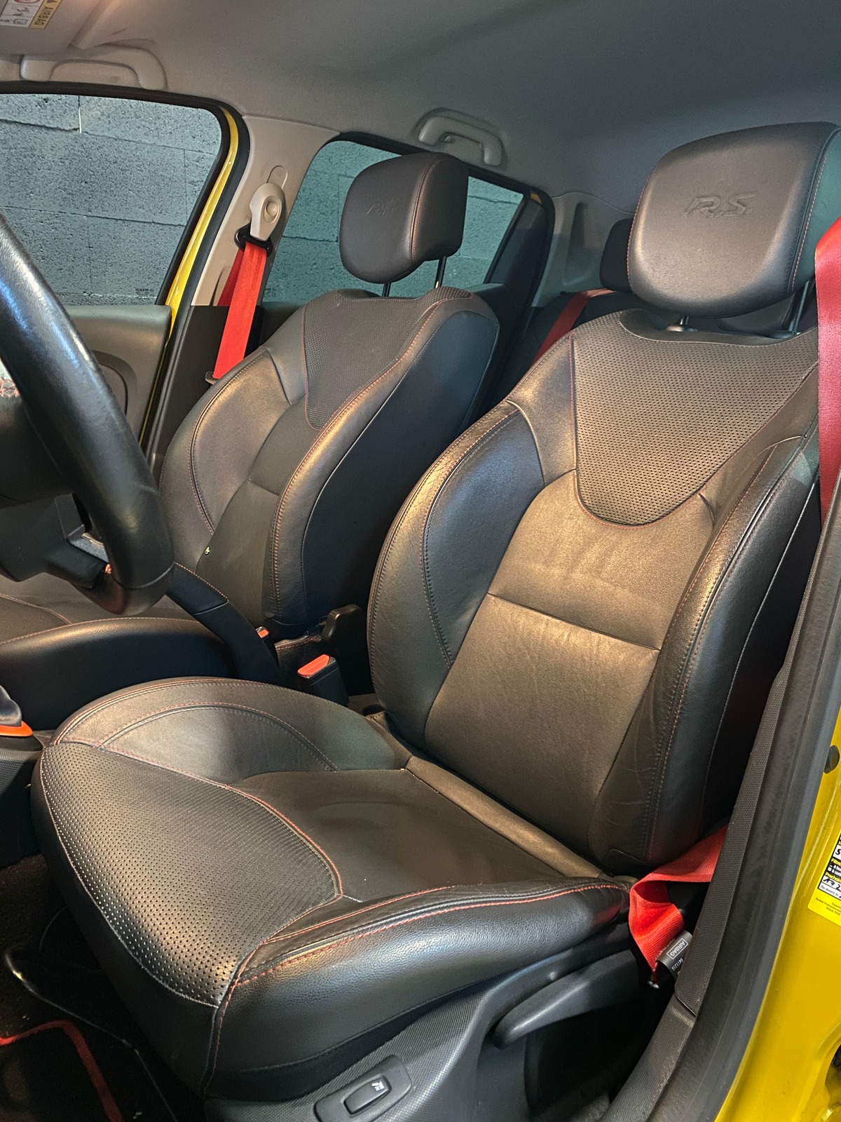 RENAULT Clio IV 1.6 TURBO 200 ENERGY RS EDC E6 JAUNE SIRIUS