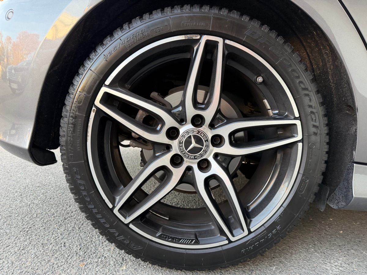 Mercedes-Benz Classe A 180 d Pack AMG Fascination 1.5 d 7G-DCT 110 cv