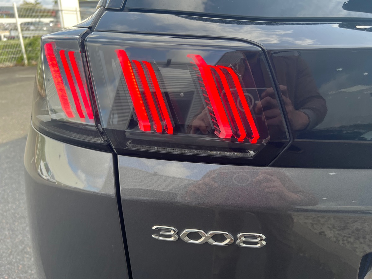 Peugeot 3008 130 ch | ACTIVE BUSINESS | EAT8 | Garantie jusqu'au 16/05/2026 | Caméra de recul