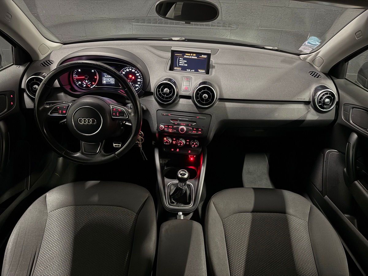 Audi A1 1.6 TDI 90ch S-LINE