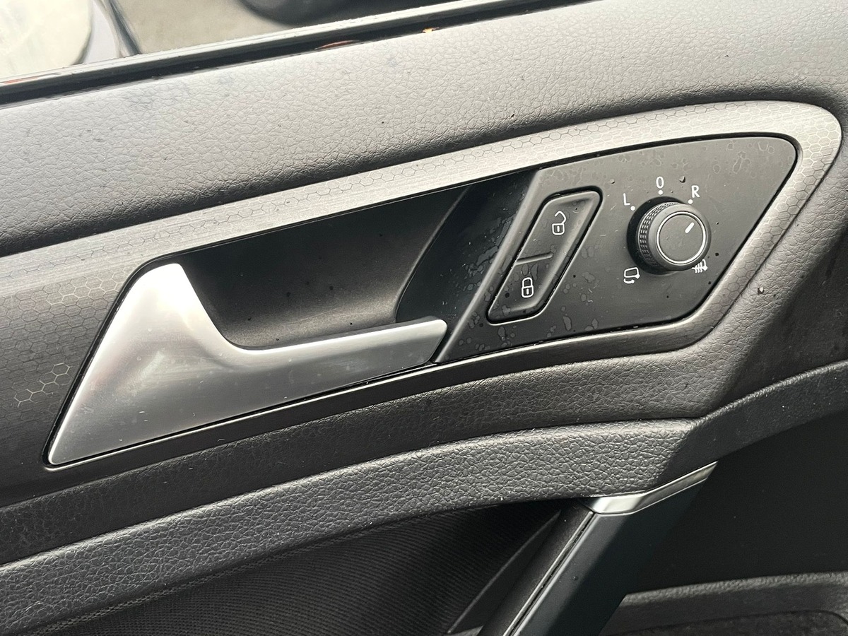 Volkswagen Golf 7.5 GTI PERFORMANCE 2.0 TSI 245  DSG7 5P