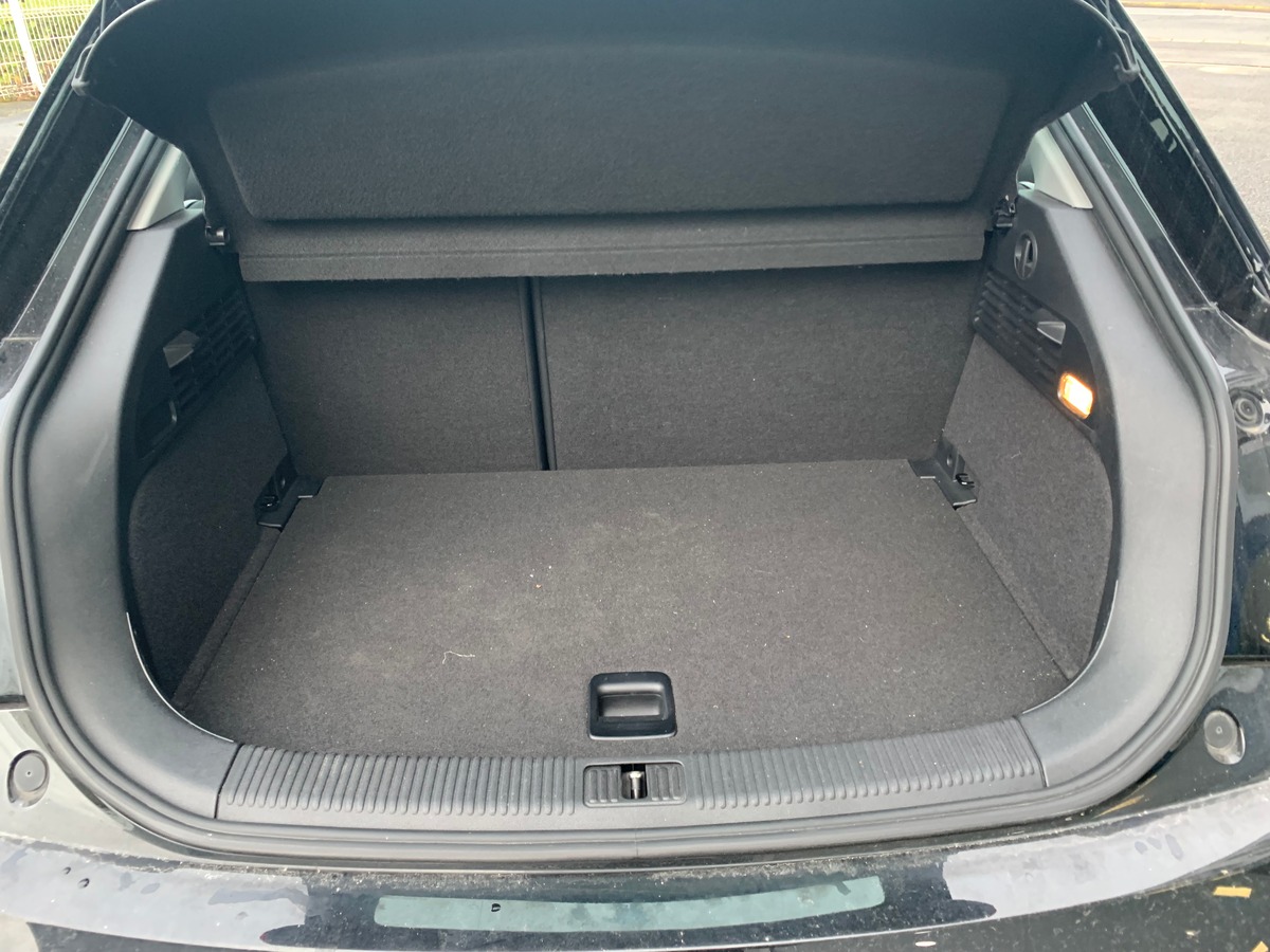 Audi A1 105 ch | Attraction | Climatisation | Radio cd | Jantes alu 16''| Volant cuir | Radar recul