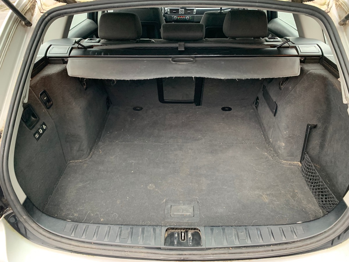 Bmw Série 3 Touring 184 ch | GPS | Radar de recul | Climatisation Auto | Jantes Alu 17"| Attelage