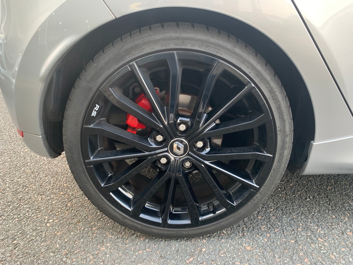 RENAULT Clio IV RS TROPHY | Caméra de recul | Stage 1 | Régulateur | GPS | Echappement Akrapovic