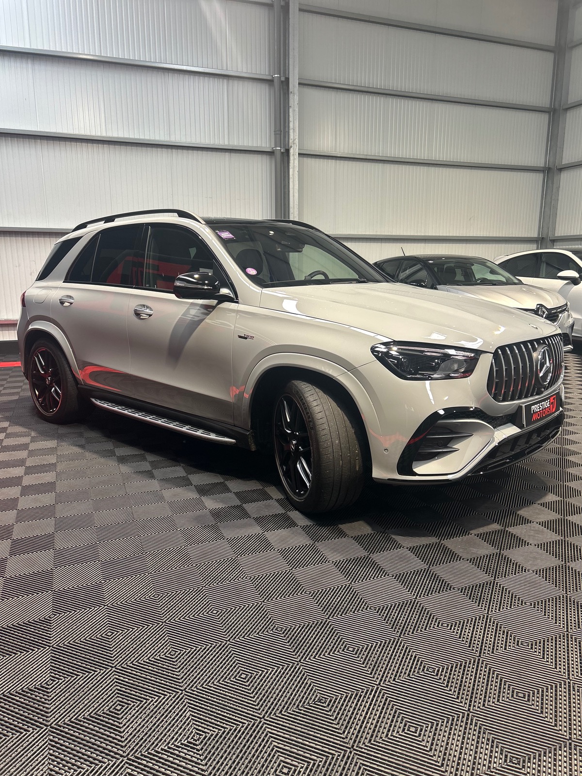 Mercedes Benz GLE 53 AMG / HYBRID / 4MATIC+ / 9G-TRONIC