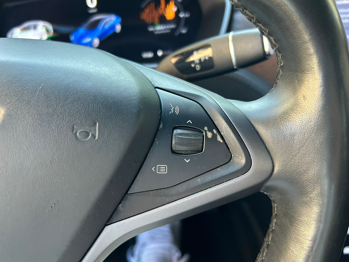 Tesla Model S DUAL MOTORS 612 CH 550 KMS AUTONOMIE FULL OPTIONS