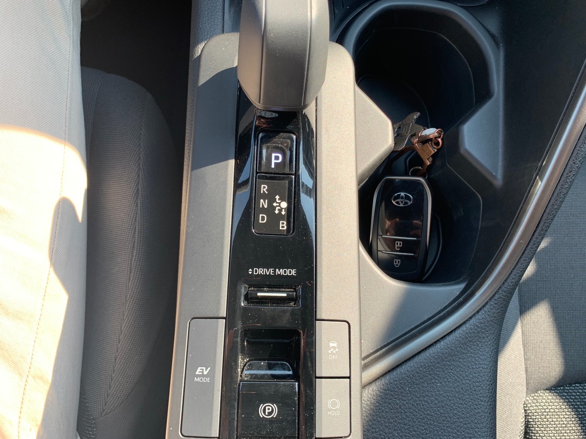 Toyota TOYOTA C HR 140 ch | Apple car Play Android Auto | Caméra de recul | Régulateur de vitesse