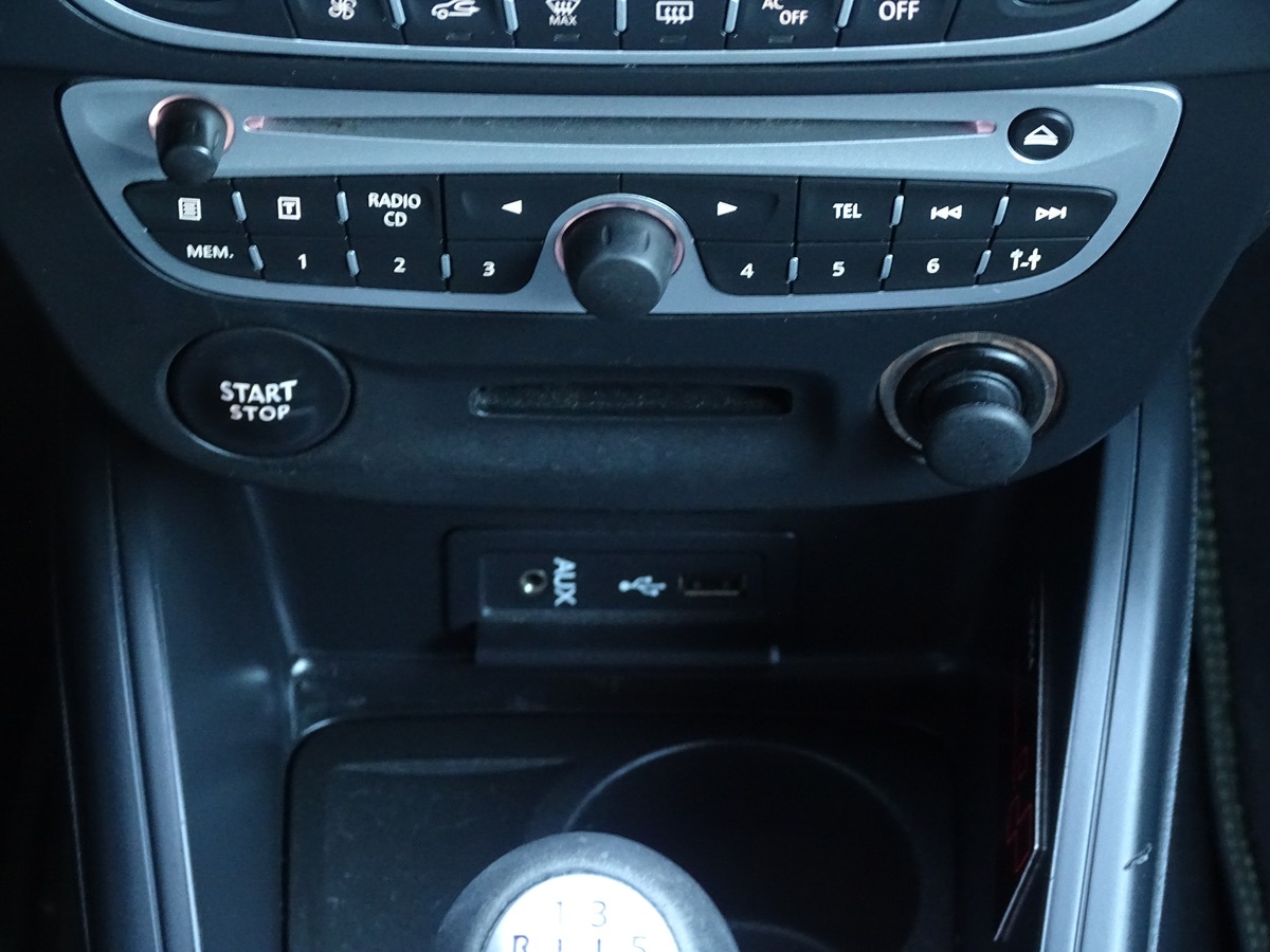 RENAULT Megane Coupé III (D95) 2.0T 265ch RS TROPHY