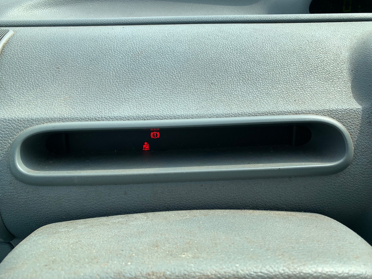 RENAULT Twingo 75 chevaux | Climatisation | Vitres électriques | Roue de secours | Radio CD