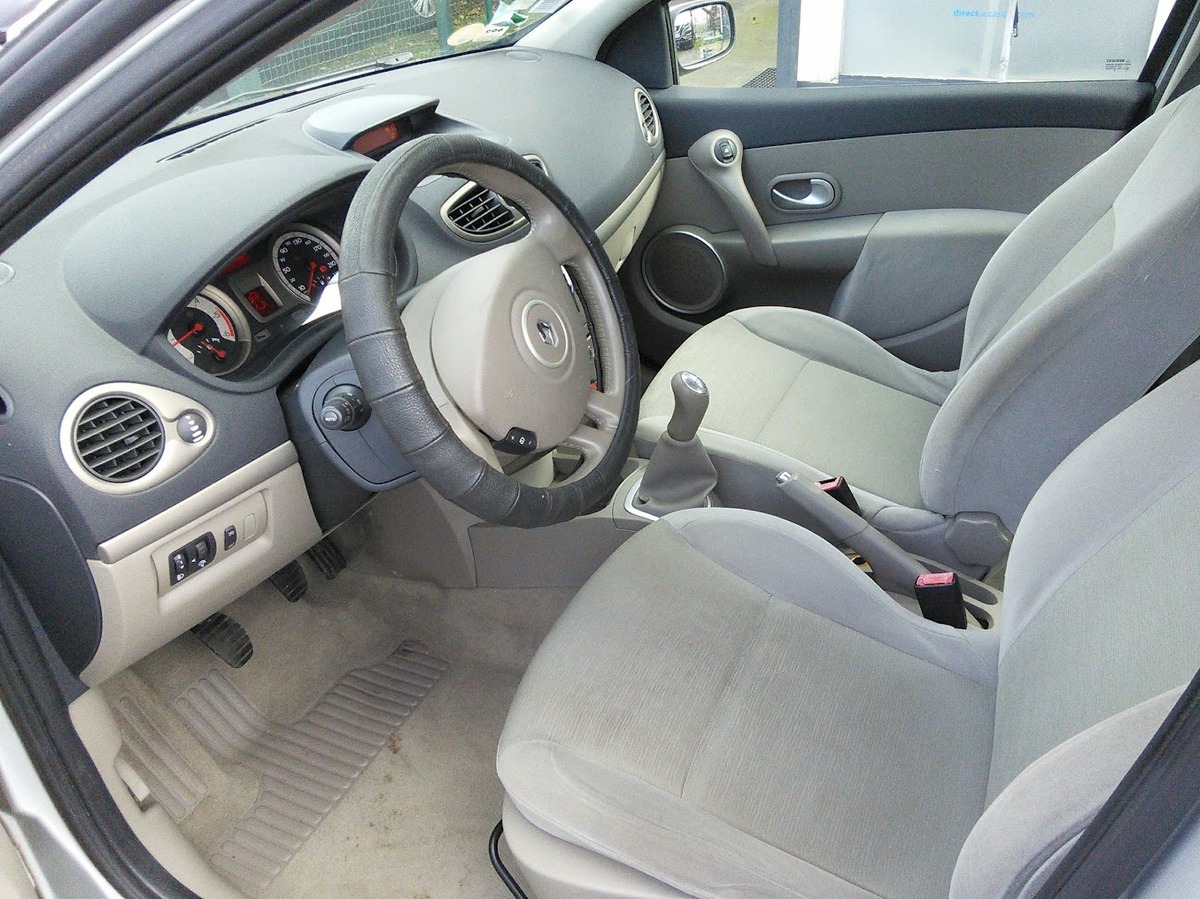 RENAULT Clio III 5 Portes 1.5 dCi 86 cv Privilege CLIM - distribution faite