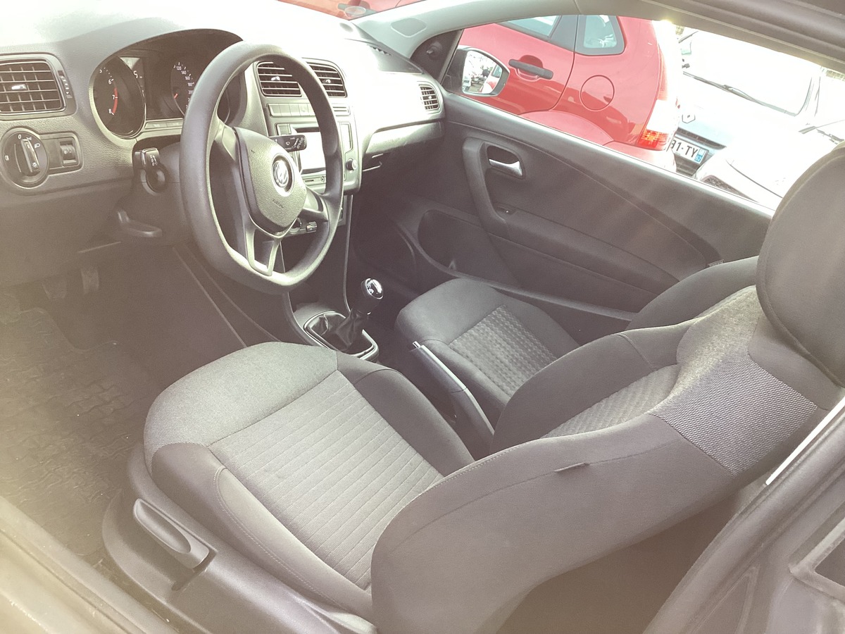 Volkswagen Polo 1.0 Confortline