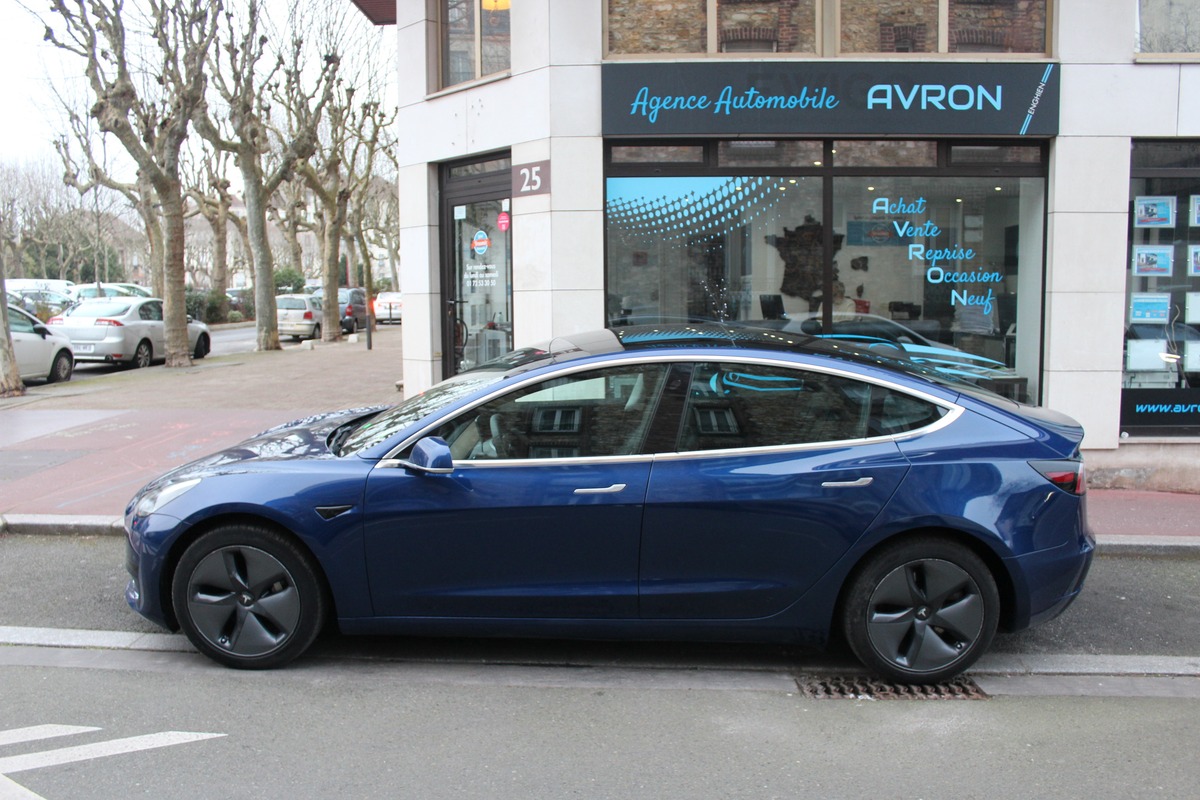 Tesla Model 3 306 AUTONOMIE STANDARD PLUS RWD 50KWH 4CV