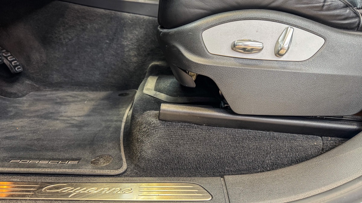 Porsche Cayenne II 3.0 V6 D 262 TIPTRONIC / TO /ENTRETIEN A JOUR 