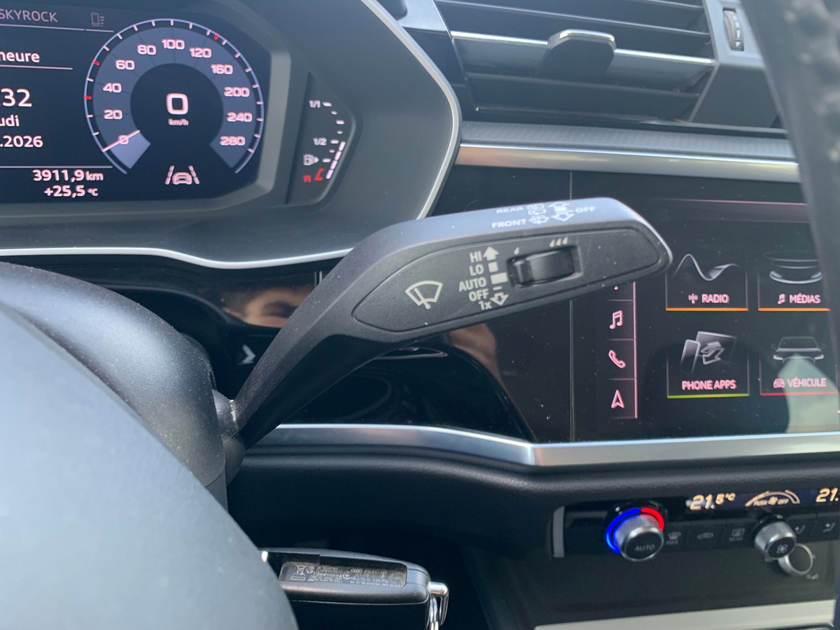Audi Q3 Sportback 150 | Premiére MAIN | Design | Apple car play | Attelage amovible | Entretien AUDI