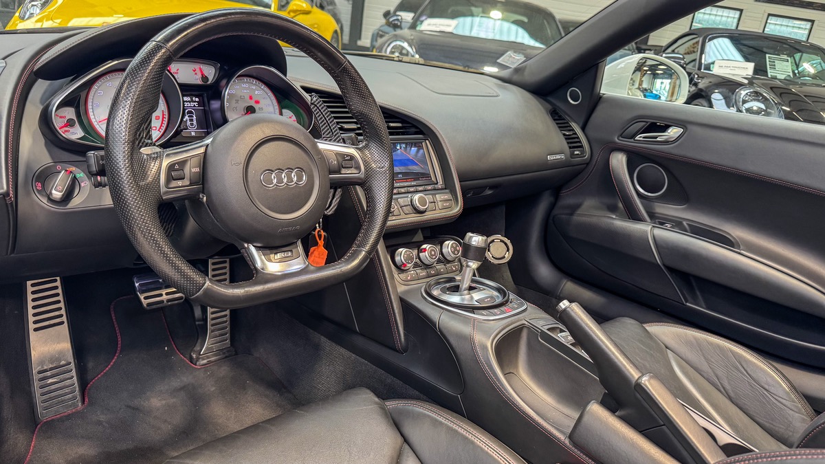 Audi R8 Spyder V10 5.2 FSI QUATTRO R-Tronic / 577 CV / CONFIG RARE