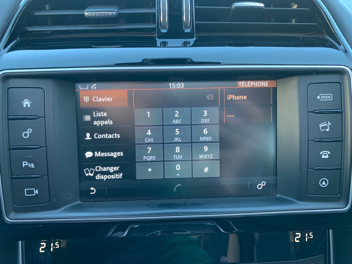 Jaguar XE 180 ch | Intérieur cuir | Toit ouvrant | Caméra de recul | GPS | Bluetooth