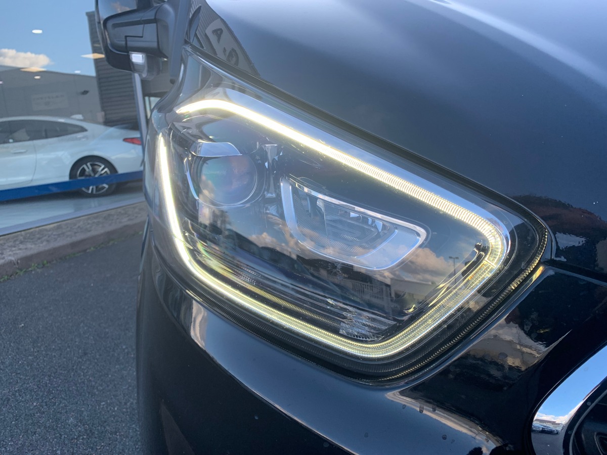 Ford TRANSIT CUSTOM 170 ch | 5 Places | TVA Récupérable