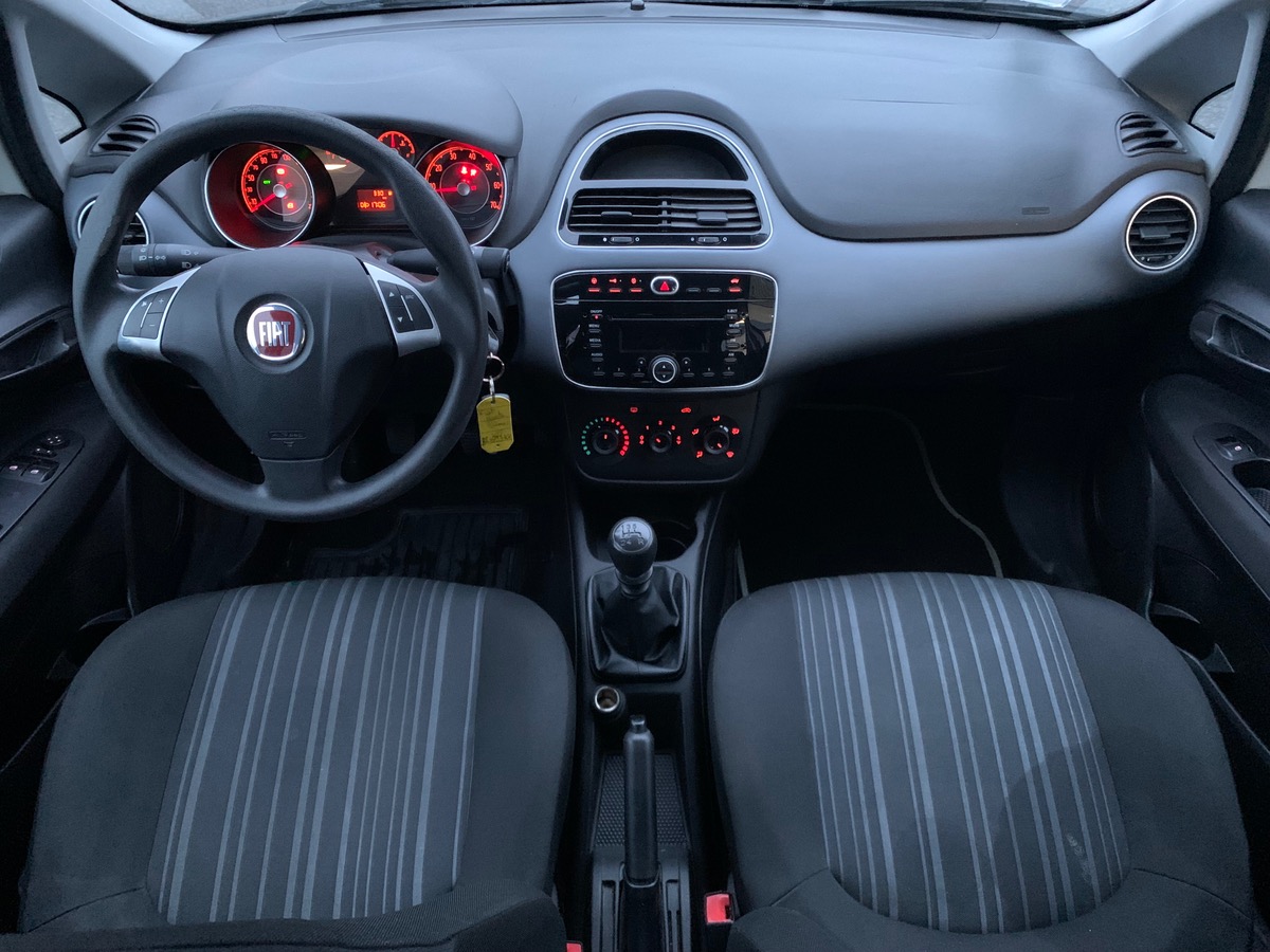 Fiat Punto 69 ch | Radio CD MP3 | Vitres avant électriques | Airbags | ABS | Commandes Radio volant