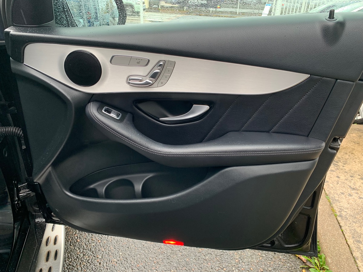 Mercedes-Benz GLC Coupé 204 ch | 250 | Sportline | 4 MATIC | Pack Aide au Parking Active avec caméra