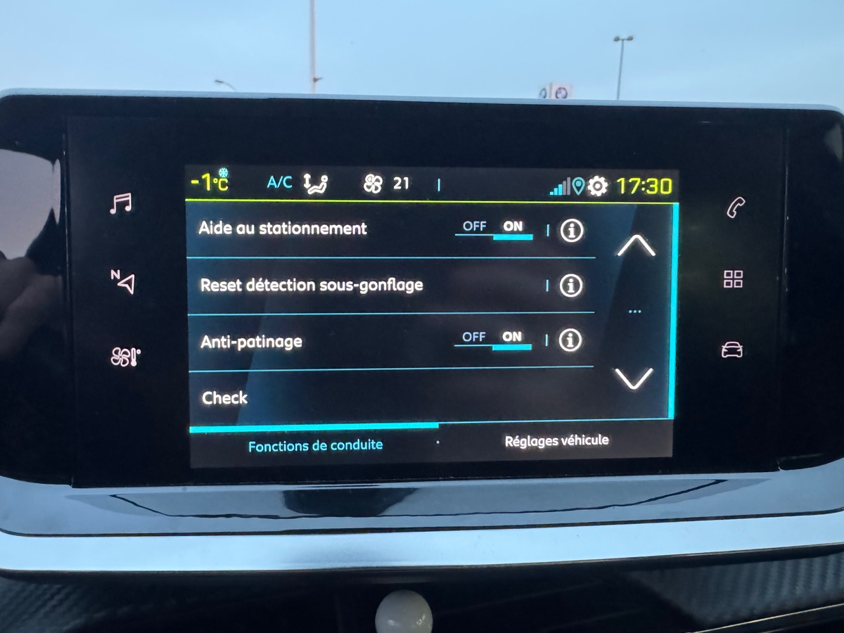 Peugeot 208 136 ch | Style | Démarrage sans clé | Régulateur de vitesse | Peugeot i-Cockpit