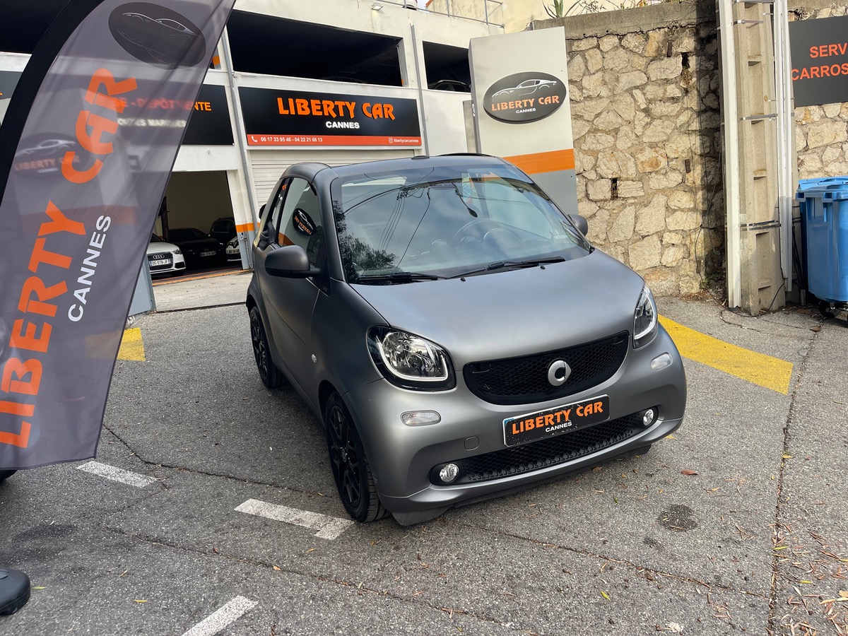 Smart FORTWO Cabriolet 90 CV / Gris Mat / Pommeau Brabus / Jantes Noires / Ecran GPS