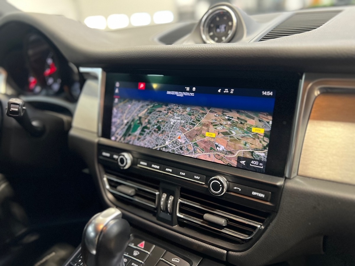 Porsche Macan (2) 2.0 245 PDK7