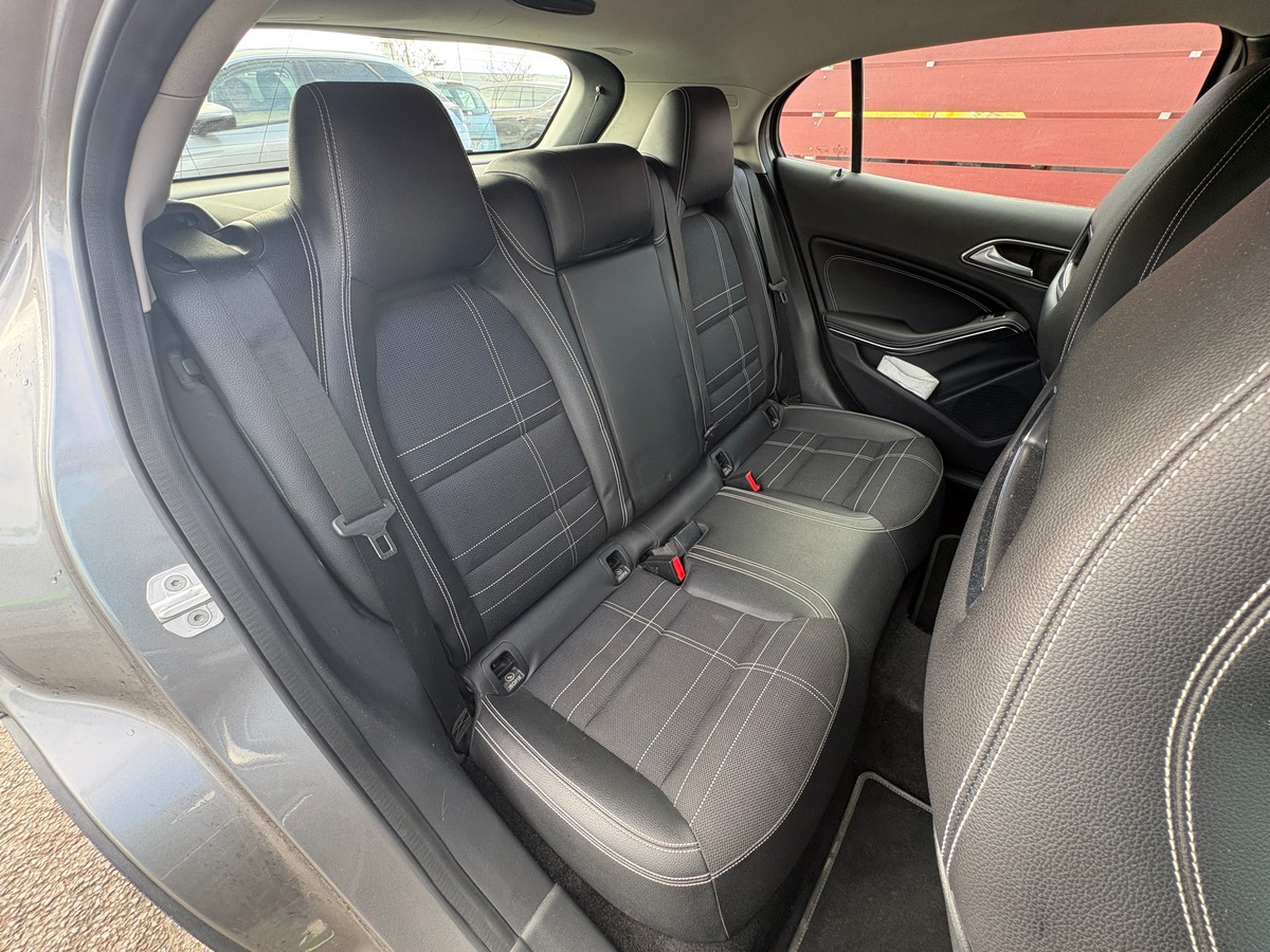 Mercedes Benz GLA 200 SENSATION 156CH