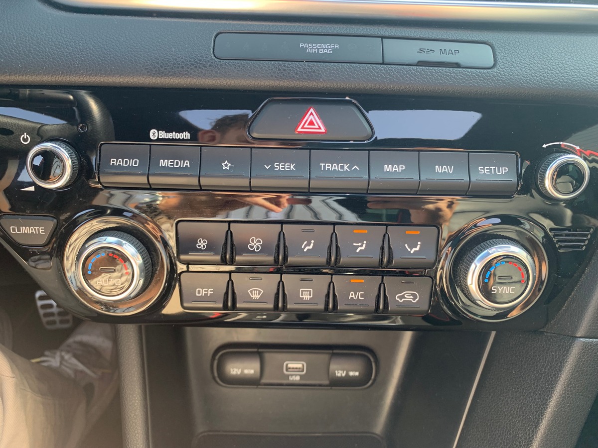 Kia Sportage 136 | GT LINE | Toit panoramique | Caméra recul | GPS | Régulateur vitesse | Attelage