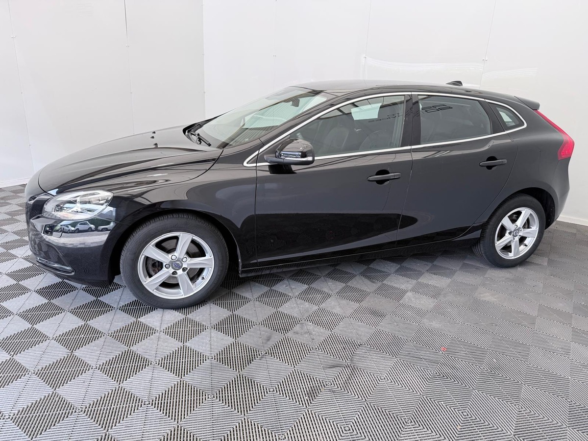 Volvo V40 2.0 D  120  Momentum