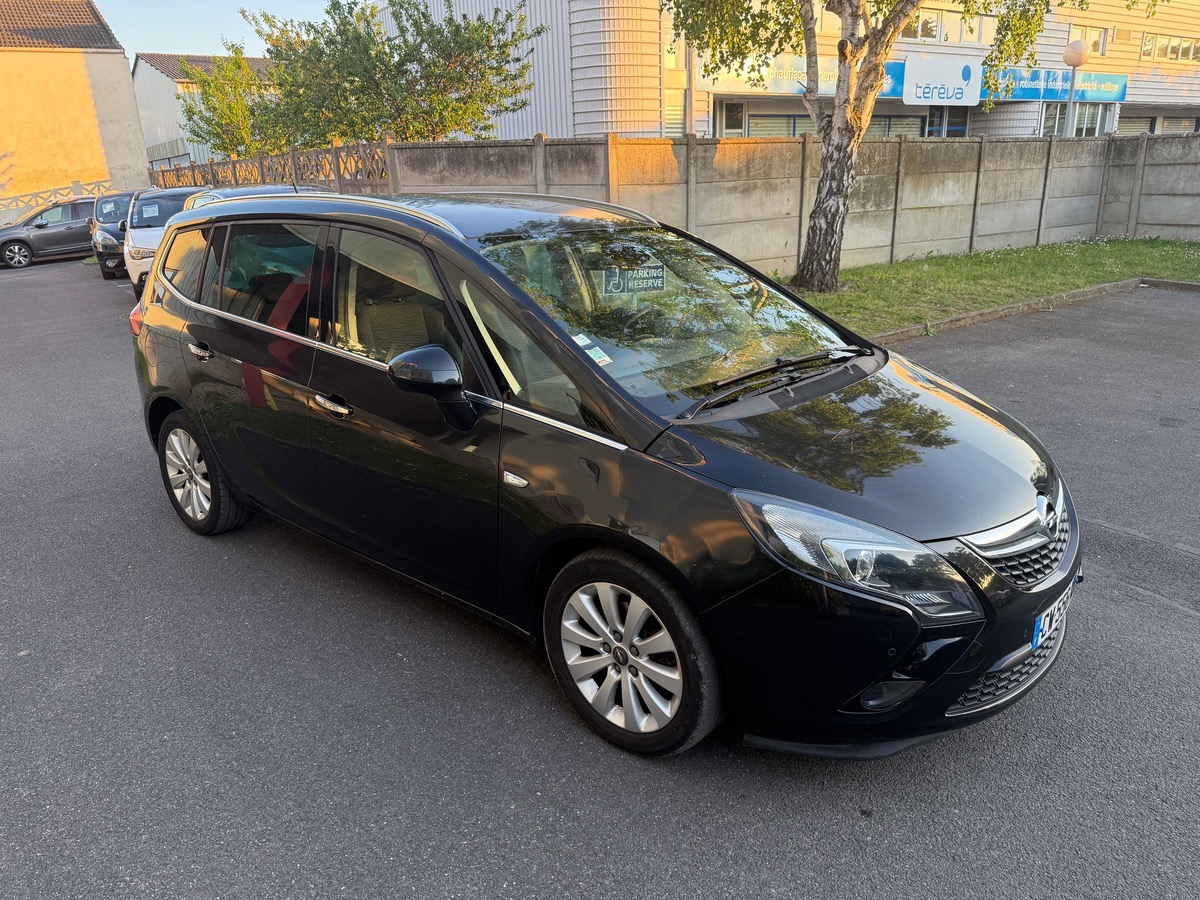Opel Zafira Tourer 2.0 CDTI 131 CV cosmo 7 pl  1er main 4XCB