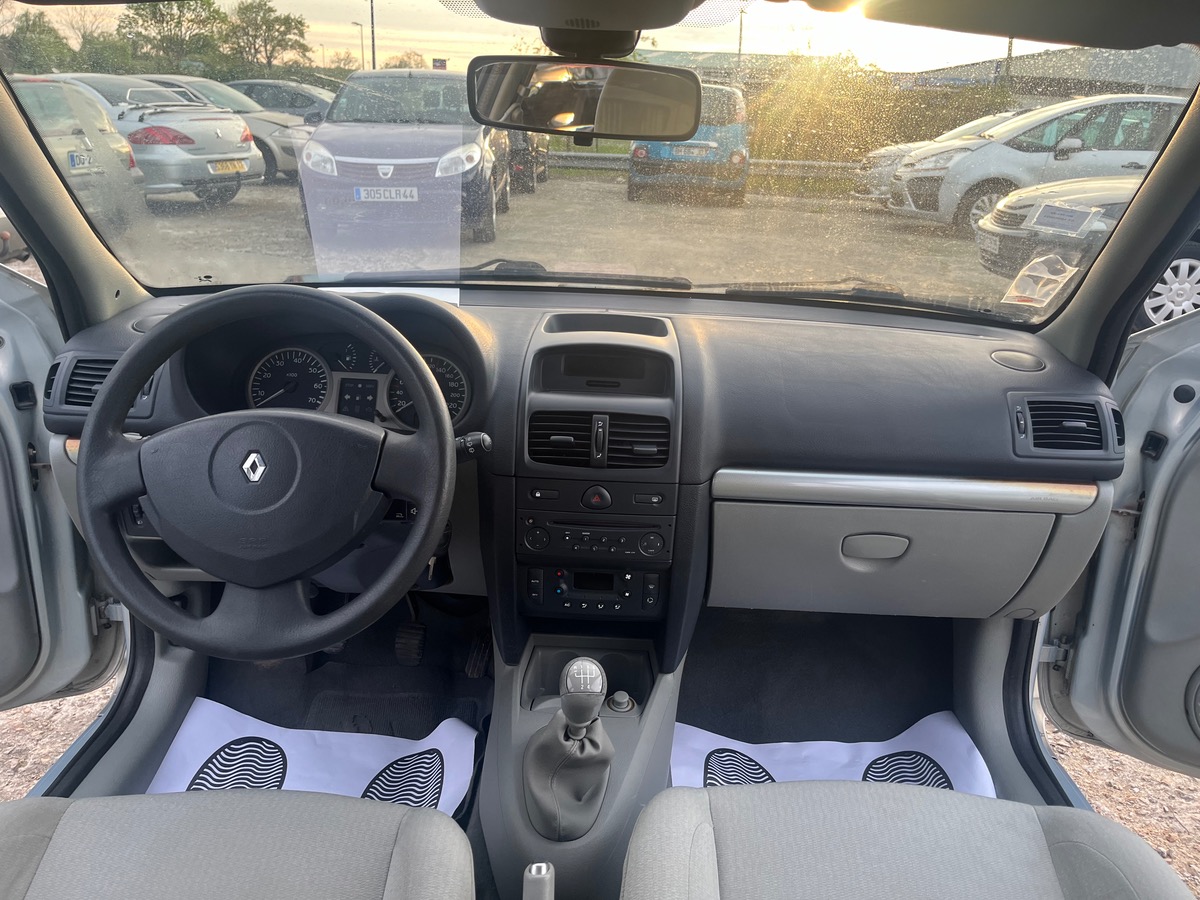 RENAULT Clio 1.4I 16V