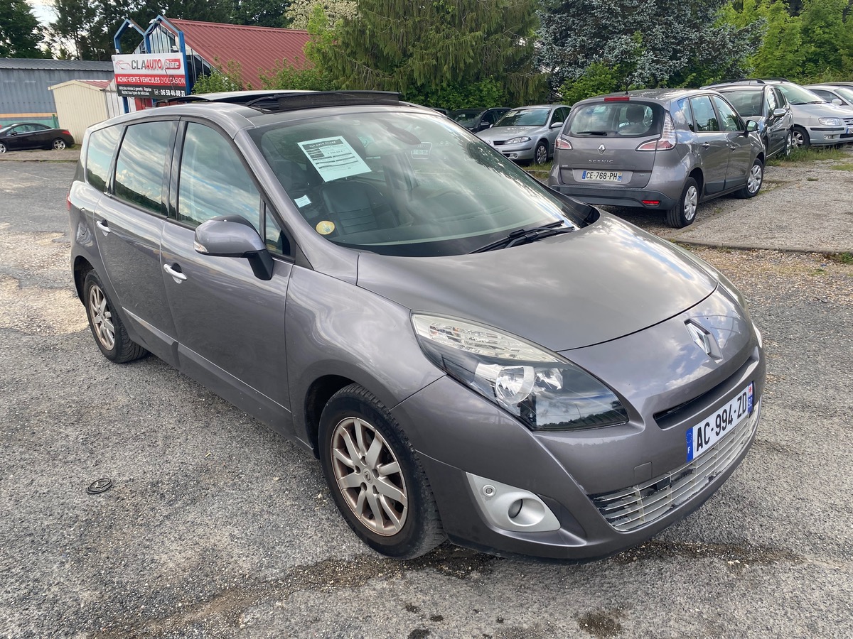 RENAULT Scenic III 3 1.9 dci 130cv 1ere main petit prix aucun frais à prévoir 