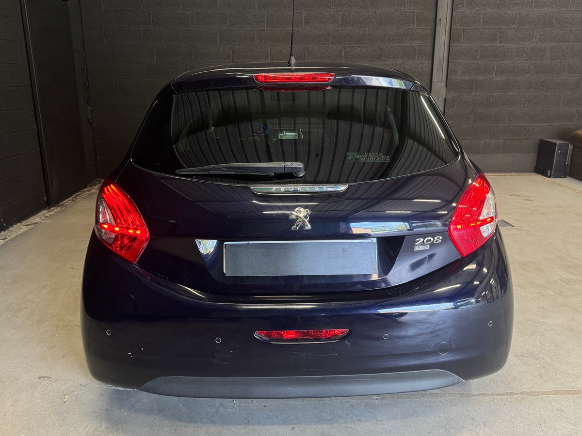 Peugeot 208 Feline / Toit Panoramique