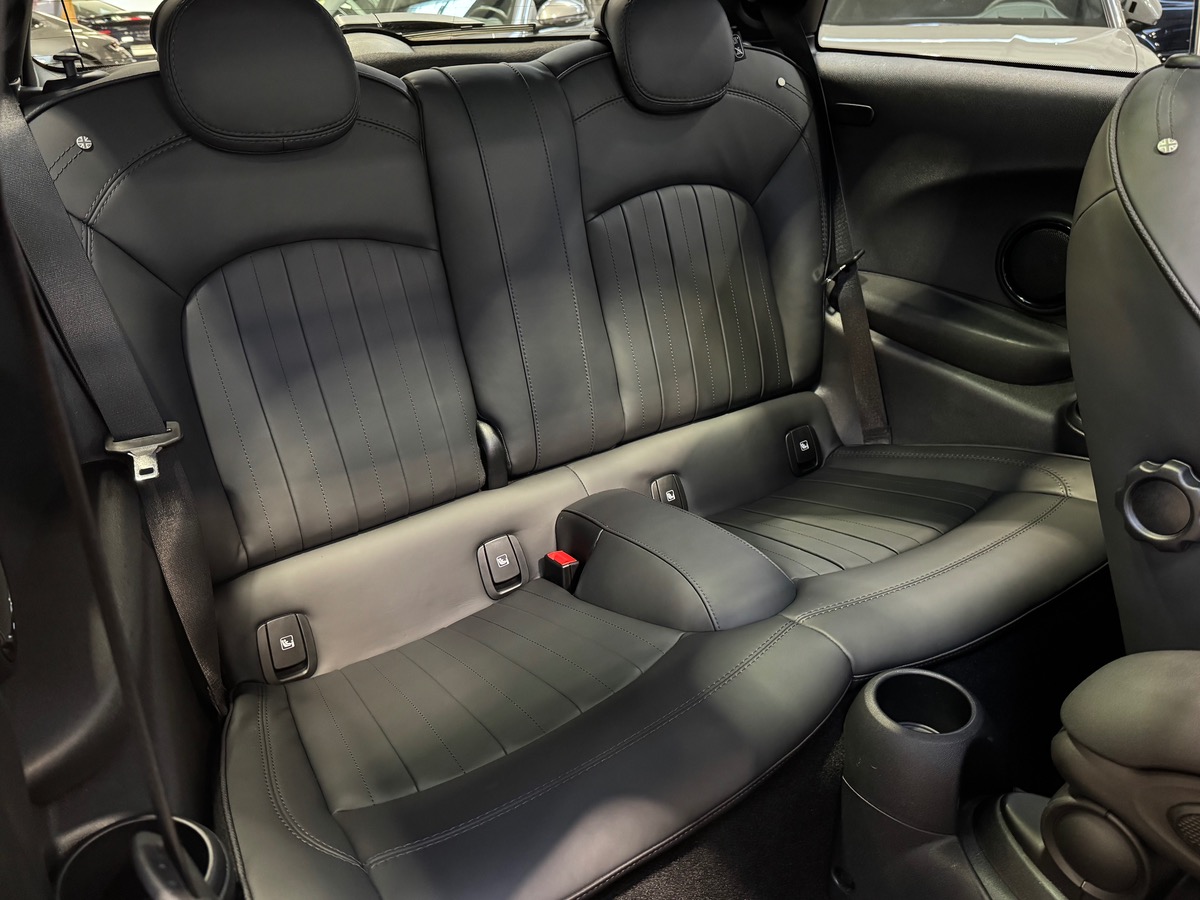 Mini Mini (F56) COOPER 136CV RESOLUTE ÉDITION TOIT OUVRANT 1ERE MAIN f