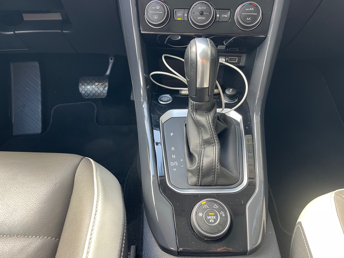 Volkswagen T-Roc 2.0 TSI 190 CV 4MOTION/ Toit Ouvrant / Carplay / Virtual /Finition Carat