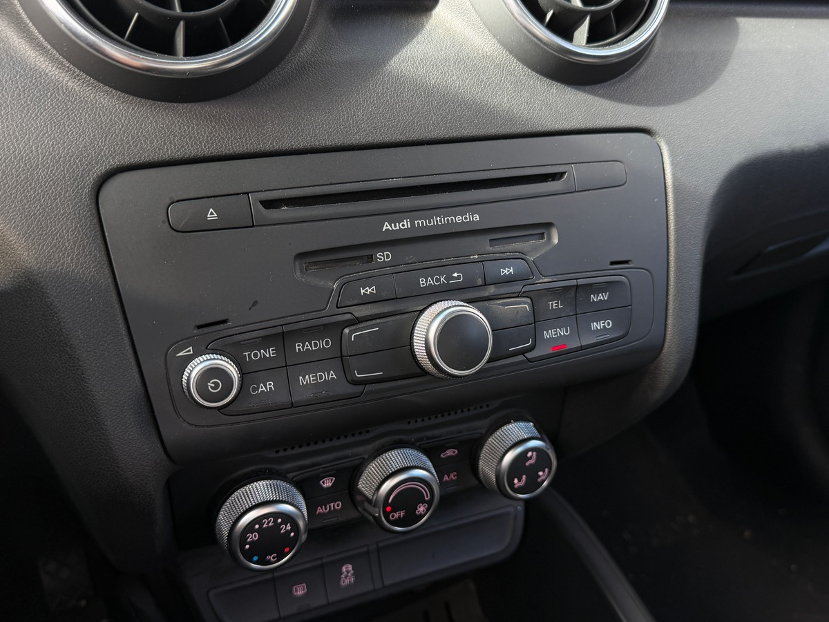 Audi A1 Sportback Attraction 1.6 TDI 90 ch - Entretiens OK