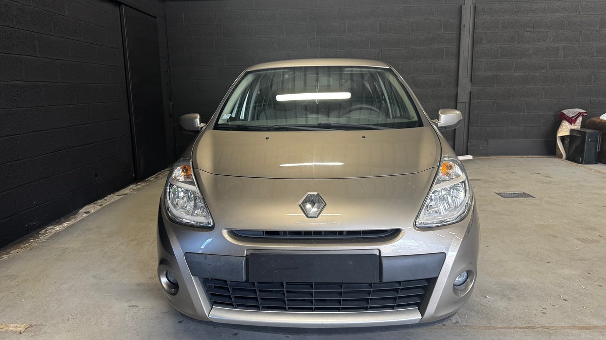 RENAULT Clio III 1.2i 75CH GPL 1ere Main