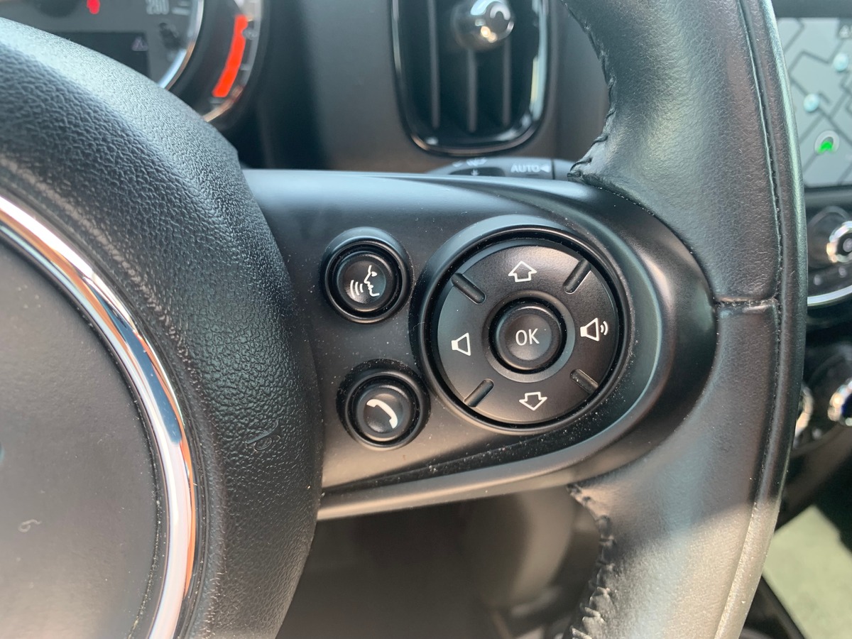Mini Countryman 136 | Oakwood | Toit ouvrant panoramique | Caméra de recul | Siéges chauffants | GPS