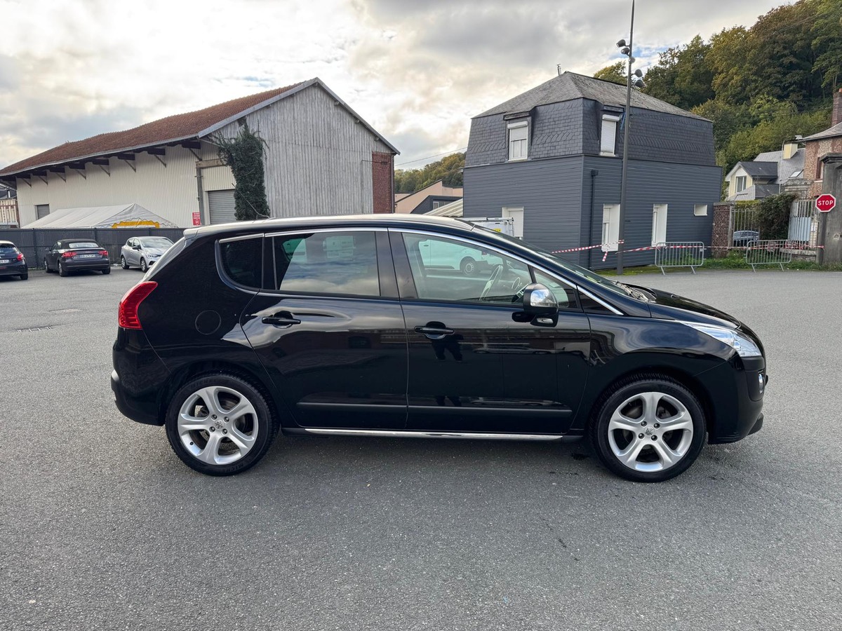 Peugeot 3008 1.6 HDi 115cv Allure - Attelage - Garantie