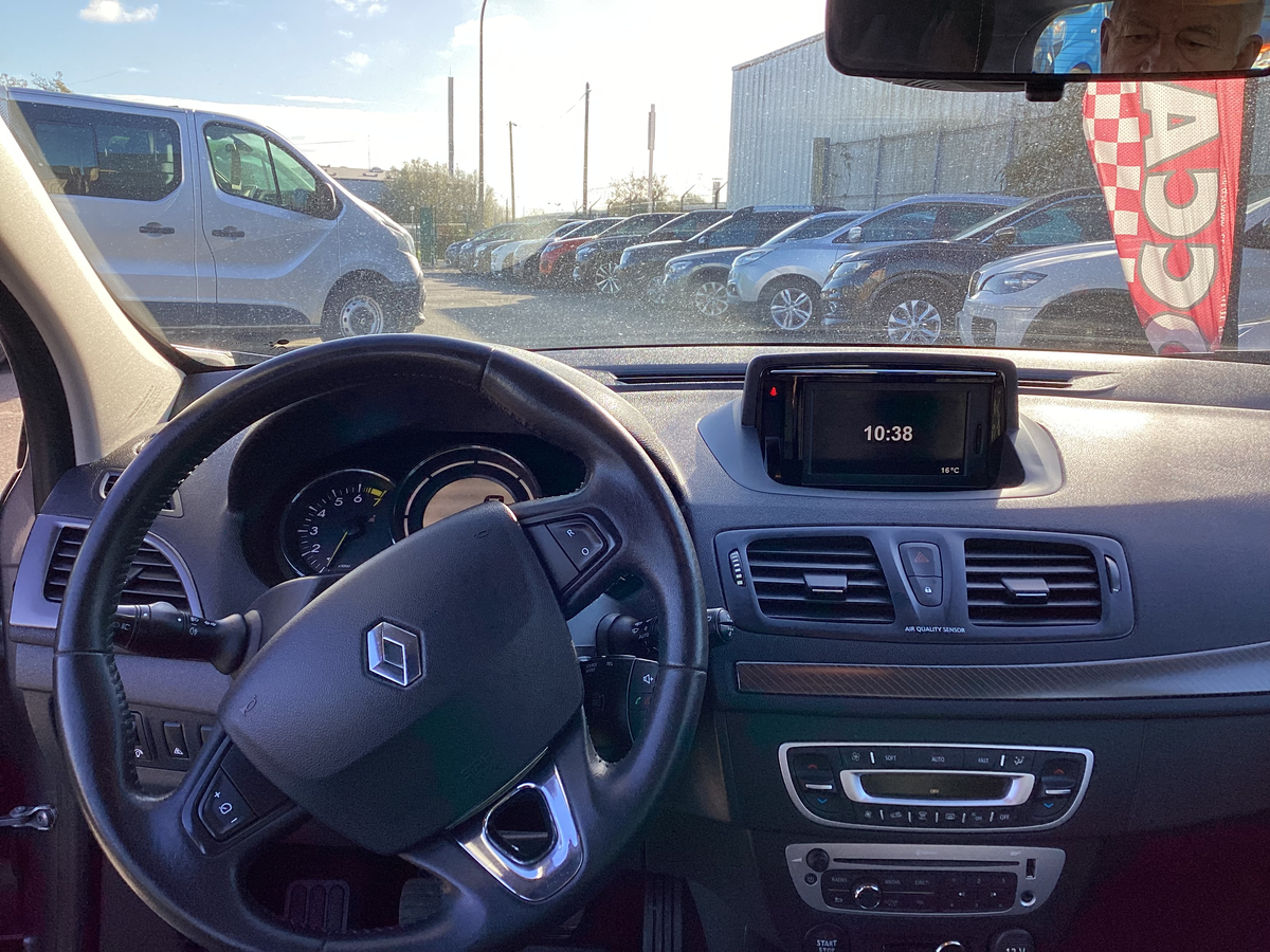 RENAULT Megane 1.2 Paris