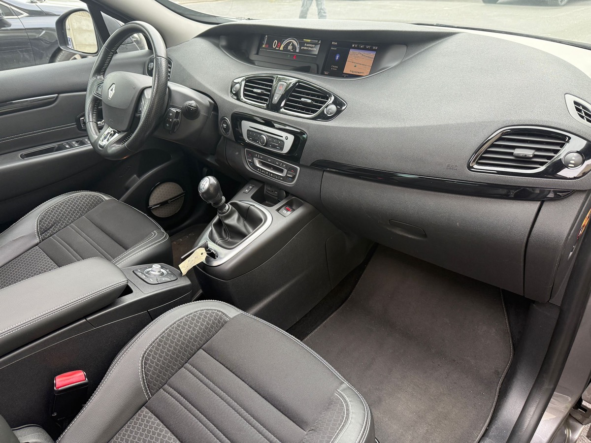 RENAULT Scenic 1.6 DCI 130 CV édition BOSE 1er main 4XCB
